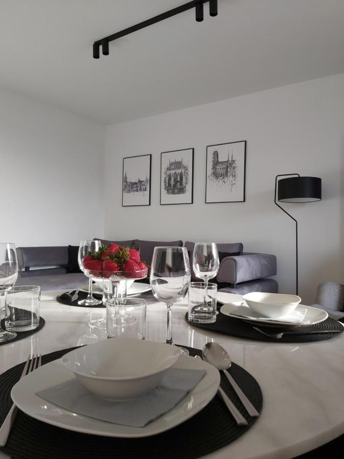 Apartament 150 Zaspa Vvita Z Prywatnym Ogrodem I Tarasem Gdansk Bagian luar foto